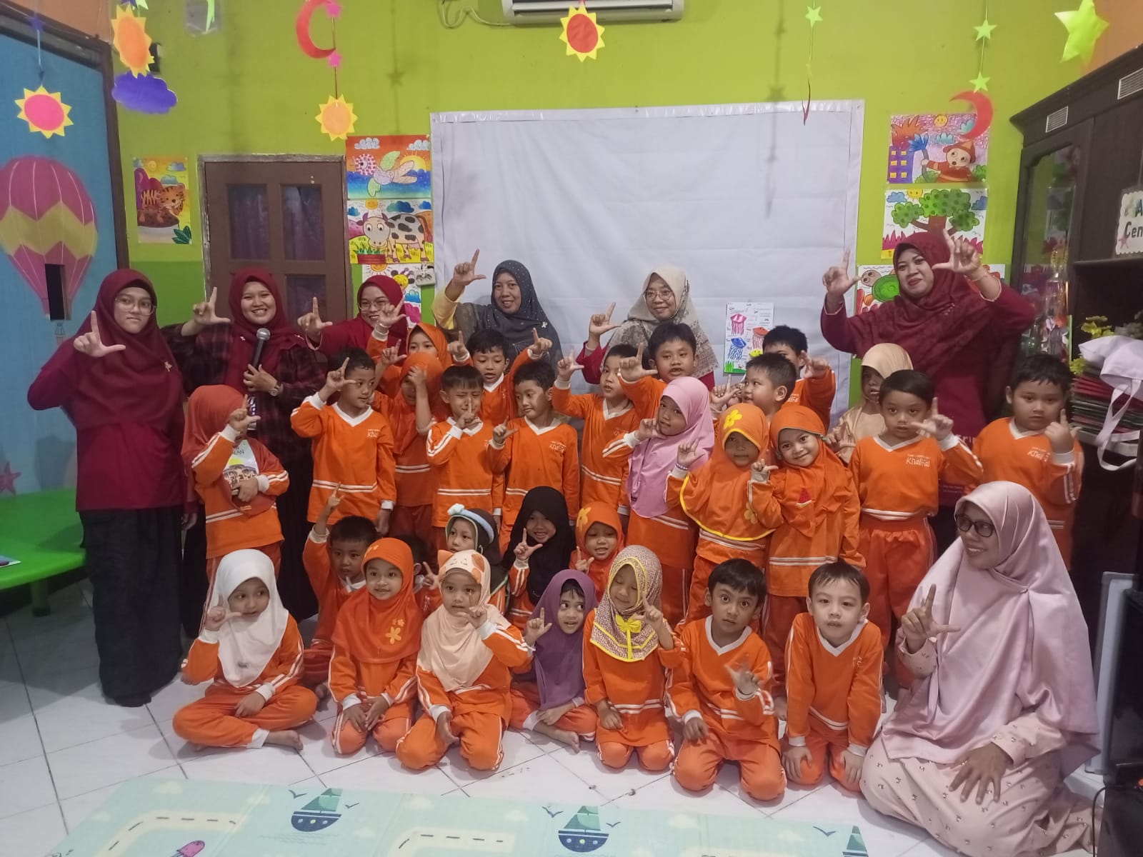 Wisata LiterAsyik Ke TK Khalifah